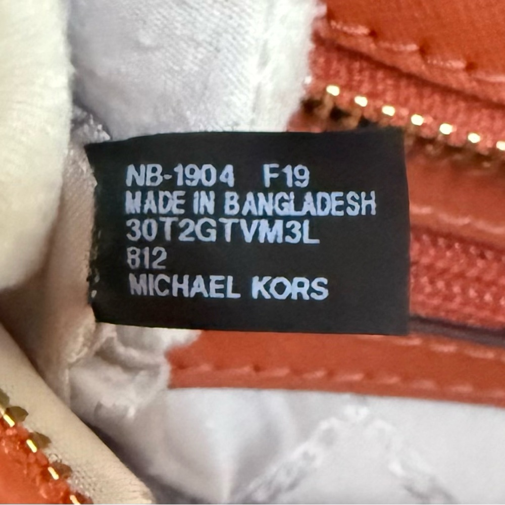 Authentic Michael Kors Saffiano Orange Leather Shoulder Crossbody Bag - Picture 13 of 16